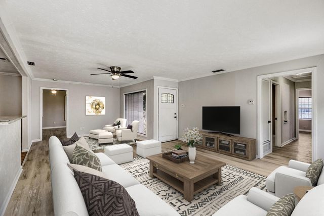 1017 Hoke Smith Drive, Dallas, TX 75224