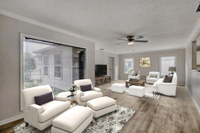 1017 Hoke Smith Drive, Dallas, TX 75224