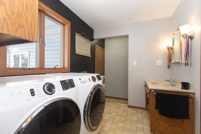 7186 CLARK POINT ROAD, Winneconne, WI 54986