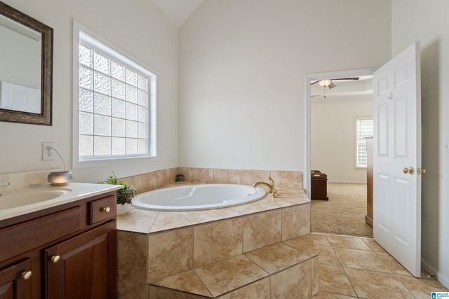 628 MEADOW RIDGE DRIVE, Birmingham, AL 35242