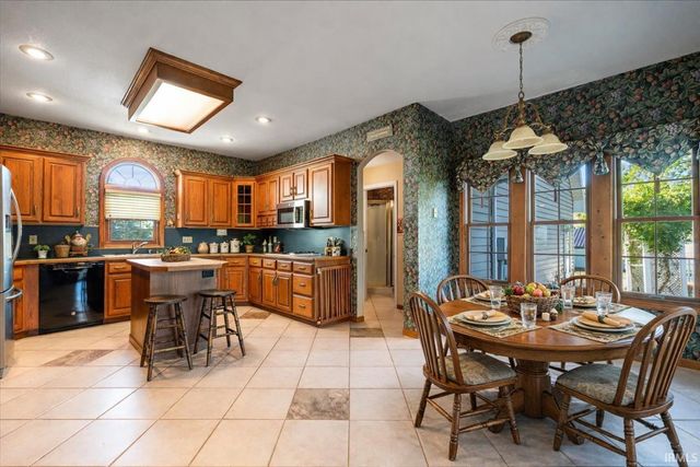 3960 E 500 N, Columbia City, IN 46725