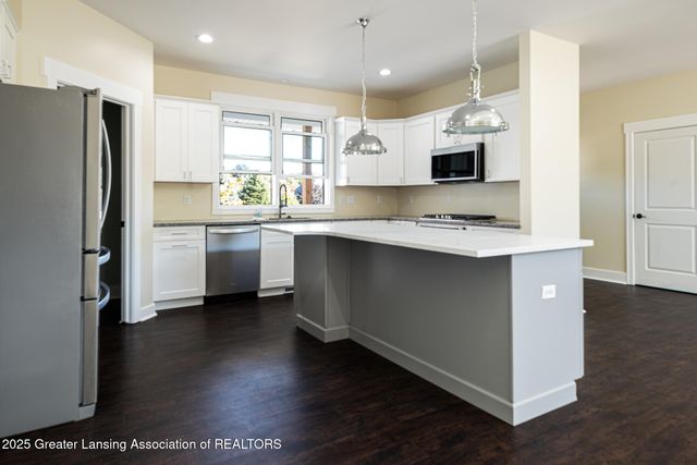 3081 Avonlea Knoll Way, Webberville, MI 48892