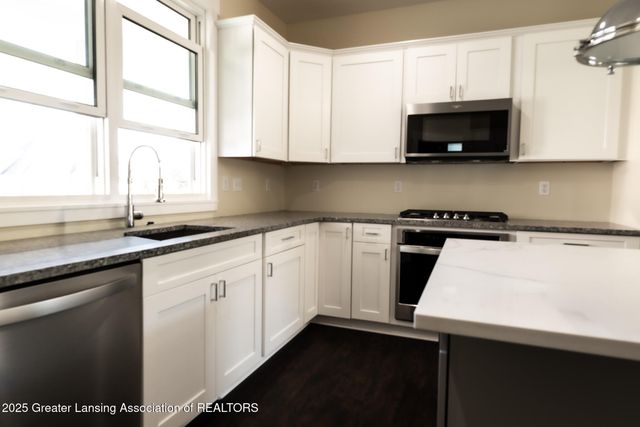 3081 Avonlea Knoll Way, Webberville, MI 48892