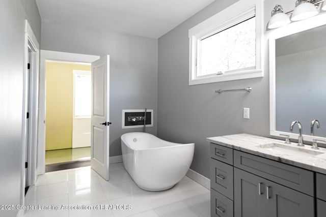 3081 Avonlea Knoll Way, Webberville, MI 48892