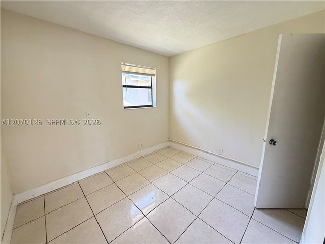333 NW 2nd Ave 5, Hallandale Beach, FL 33009