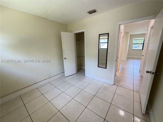 333 NW 2nd Ave 5, Hallandale Beach, FL 33009