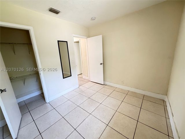 333 NW 2nd Ave 5, Hallandale Beach, FL 33009