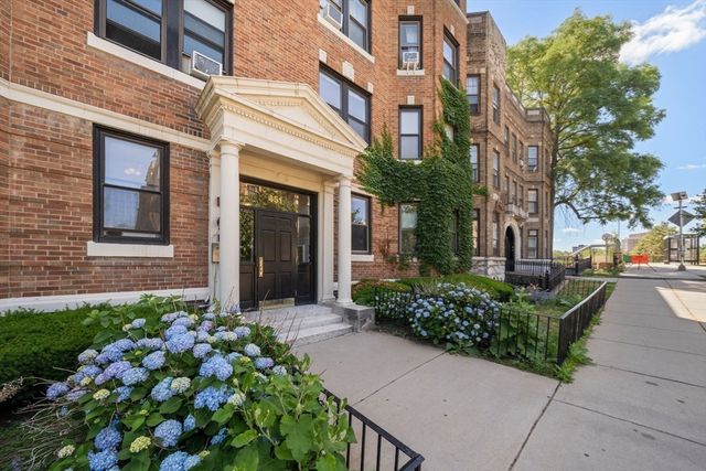 451 Park Dr 2B, Boston, MA 02215