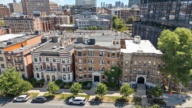 451 Park Dr 2B, Boston, MA 02215