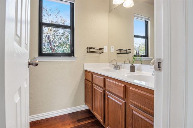 1803 Lion Heart DR, Cedar Park, TX 78613