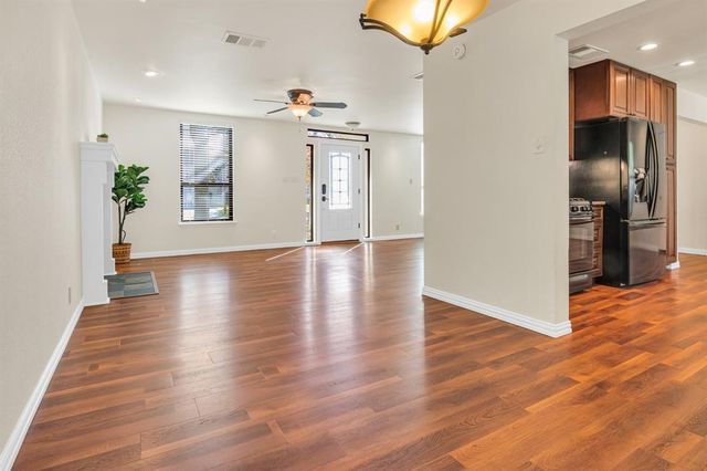 1803 Lion Heart DR, Cedar Park, TX 78613