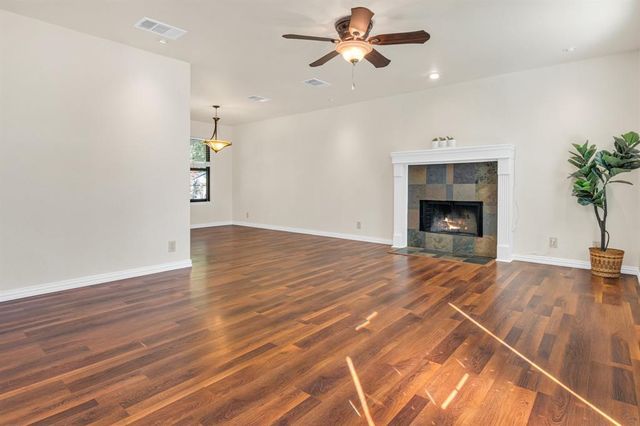 1803 Lion Heart DR, Cedar Park, TX 78613