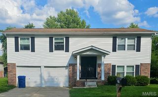 2436 Periwinkle Court, Florissant, MO 63031