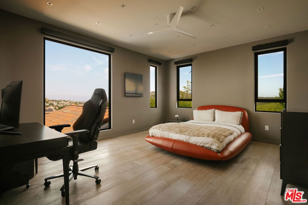 Image 30 of property listing at 25571 Prado De Azul, Calabasas, CA 91302