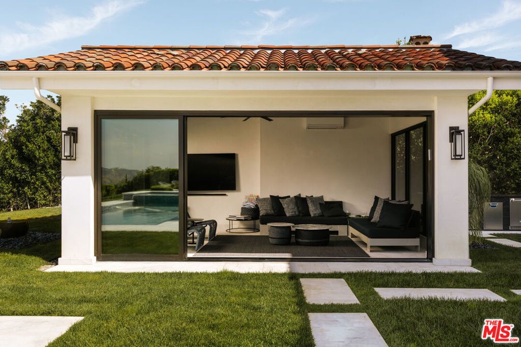 Image 35 of property listing at 25571 Prado De Azul, Calabasas, CA 91302