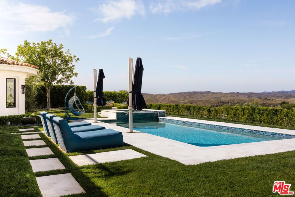 Image 39 of property listing at 25571 Prado De Azul, Calabasas, CA 91302