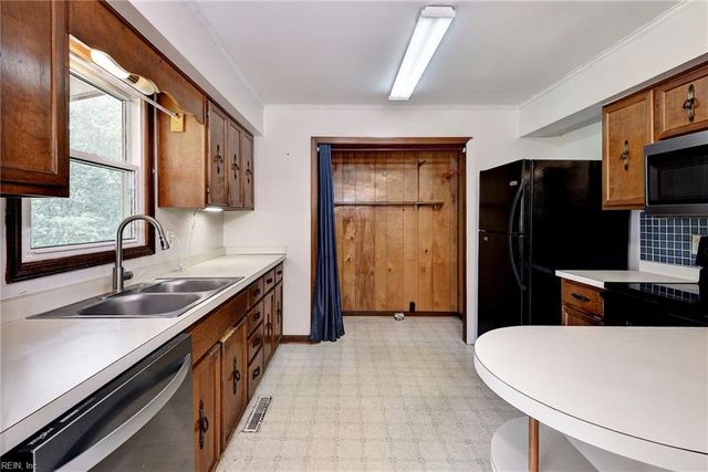 129 Mirror Lake DR, Williamsburg, VA 23188