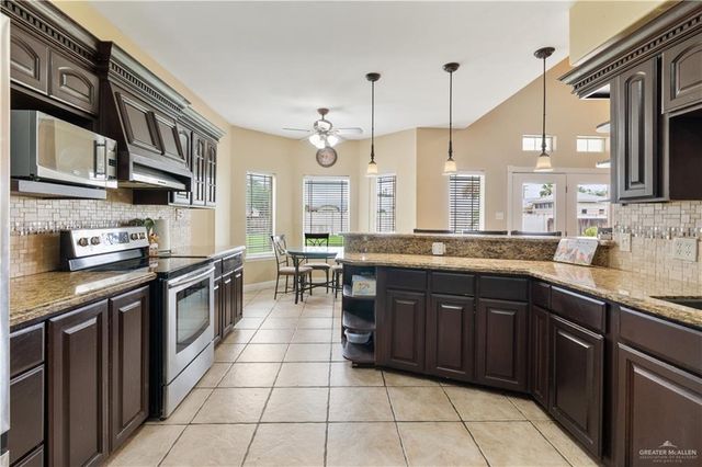 2905 Las Cruces Drive, Edinburg, TX 78539