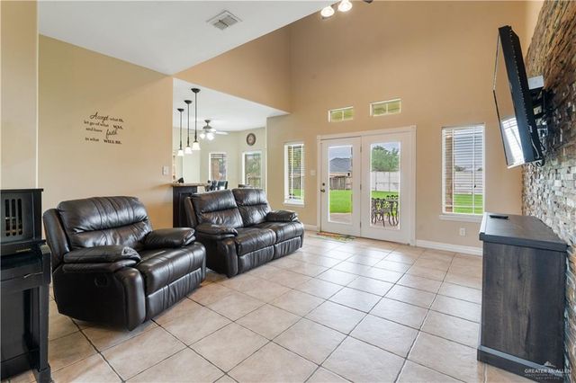 2905 Las Cruces Drive, Edinburg, TX 78539