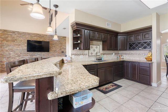 2905 Las Cruces Drive, Edinburg, TX 78539