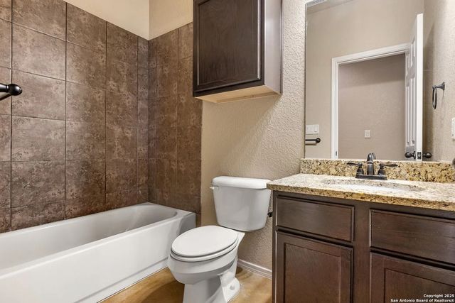 1050 Carolyn, New Braunfels, TX 78130