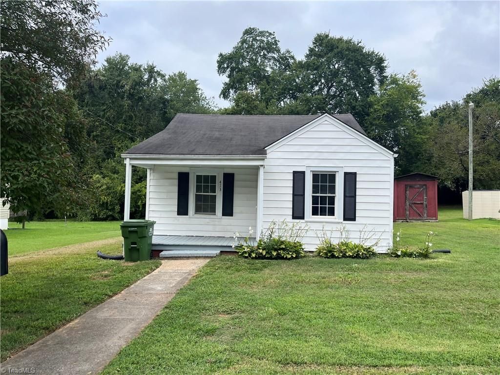 413 Leonford Street, Lexington, NC 27292