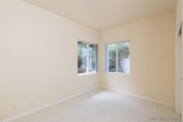 613 Carnation Ln, Fallbrook, CA 92028