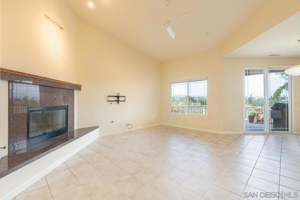 613 Carnation Ln, Fallbrook, CA 92028 — photo 3