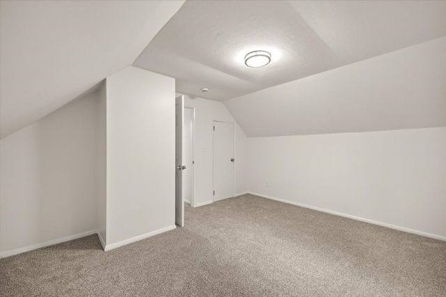 1088 Middleboro Ave, Taunton, MA 02718