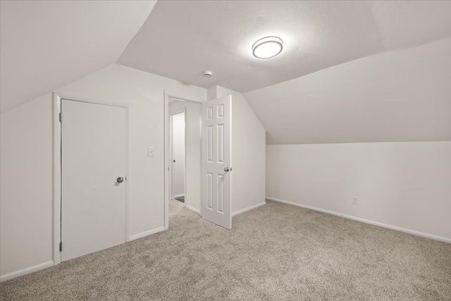 1088 Middleboro Ave, Taunton, MA 02718