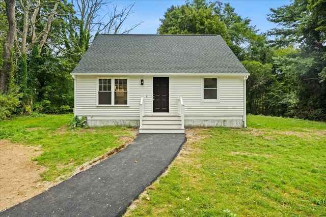 1088 Middleboro Ave, Taunton, MA 02718
