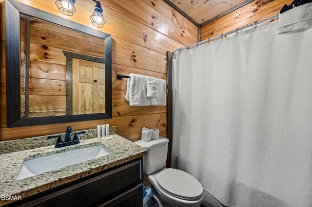 2243 Wingspan Drive, Sevierville, TN 37876