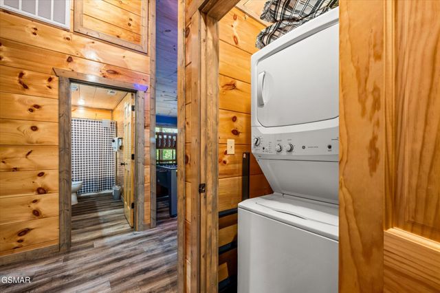 2243 Wingspan Drive, Sevierville, TN 37876