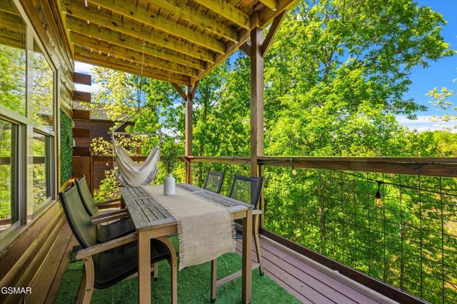 2243 Wingspan Drive, Sevierville, TN 37876
