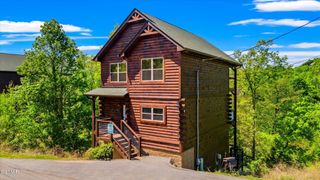 2243 Wingspan Drive, Sevierville, TN 37876