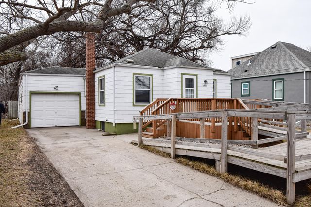 1510 1ST Avenue S, Fargo, ND 58103