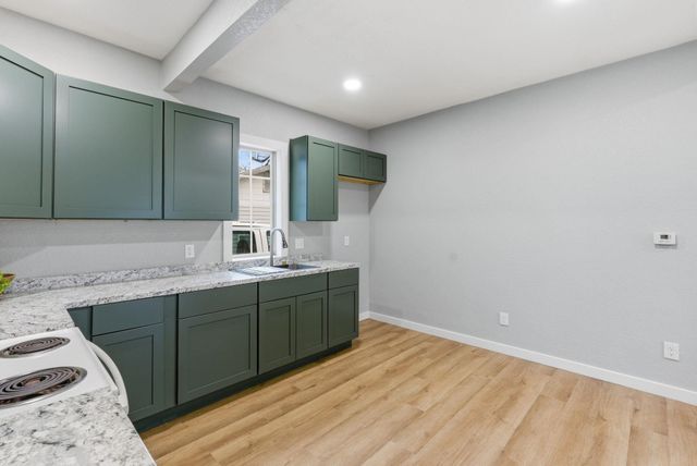 1504 S Hydraulic Ave, Wichita, KS 67211