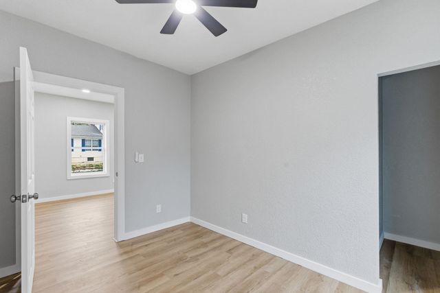 1504 S Hydraulic Ave, Wichita, KS 67211