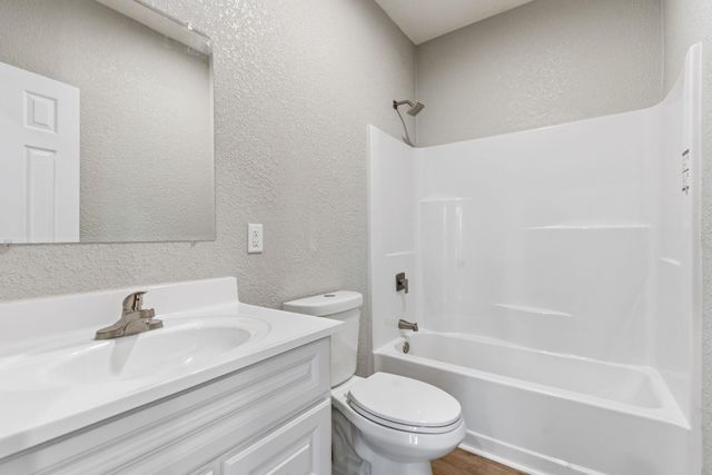 1504 S Hydraulic Ave, Wichita, KS 67211