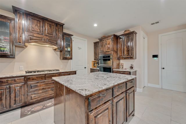 4003 Mescalero Court, Mansfield, TX 76063