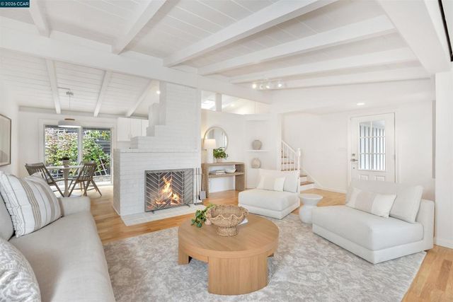 10 Vista Hermosa, Walnut Creek, CA 94597