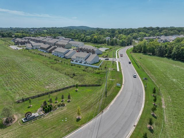 124 Fister Dr, Lebanon, TN 37090