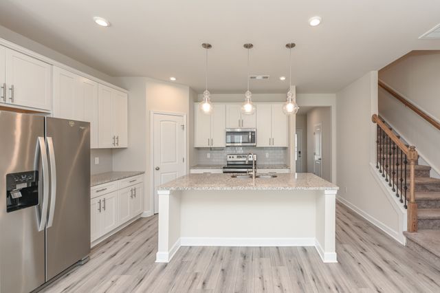 124 Fister Dr, Lebanon, TN 37090