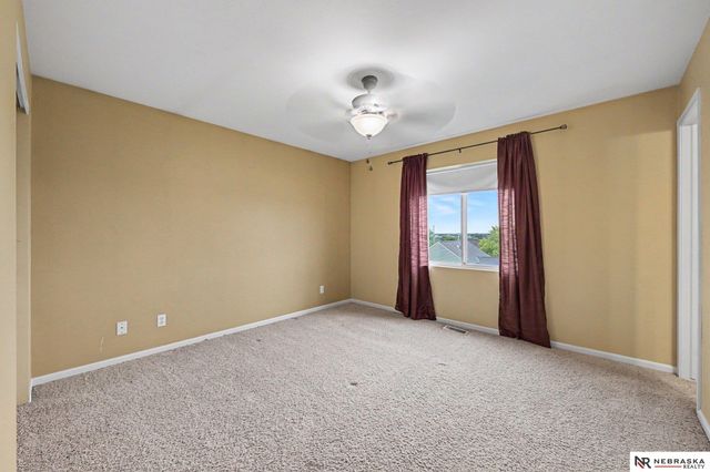19502 U Street, Omaha, NE 68135