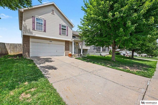 19502 U Street, Omaha, NE 68135