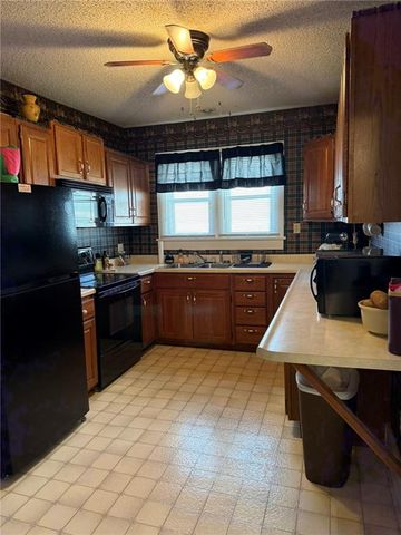104 Miami Street, Burlington, KS 66093
