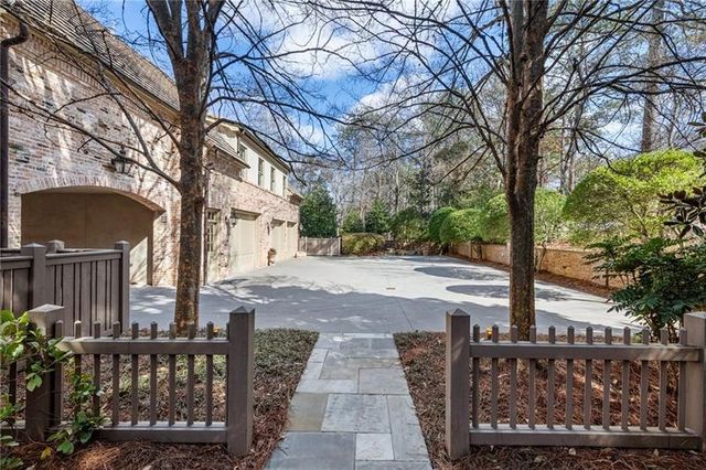 4380 Harris Trail NW, Atlanta, GA 30327