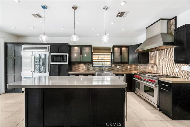 432 S Orange Drive, Los Angeles, CA 90036