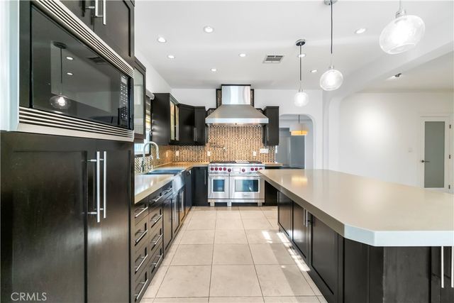 432 S Orange Drive, Los Angeles, CA 90036