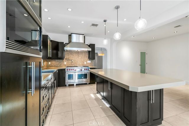 432 S Orange Drive, Los Angeles, CA 90036